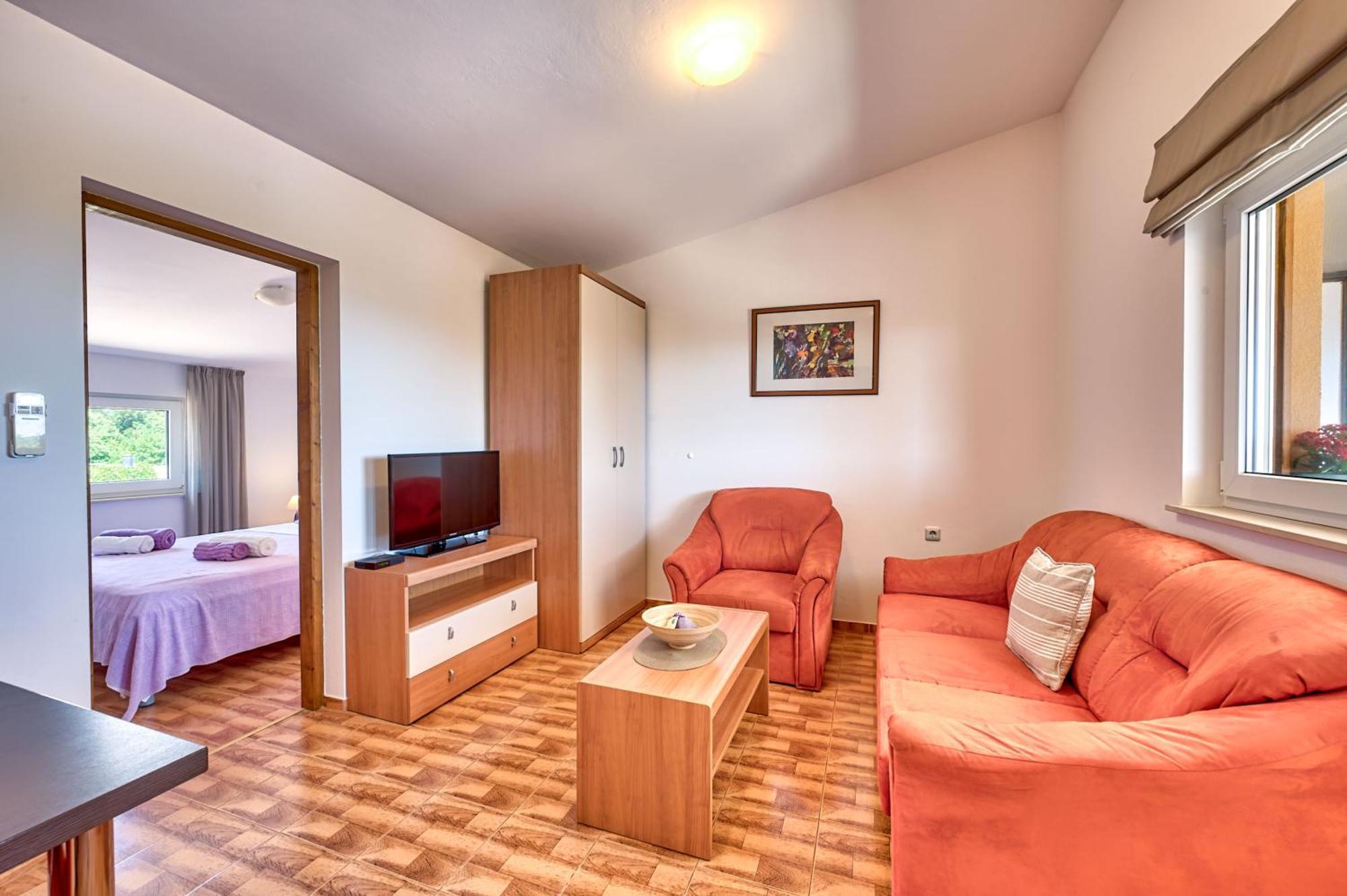 Teuta Apartments - A Beach And A Sea View Peroj Ngoại thất bức ảnh
